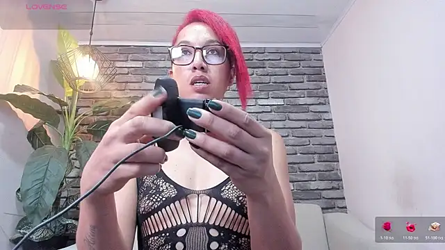 isabella star  online show from March 5, 11:59 am