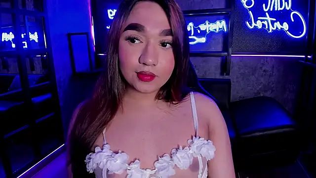 TSExoticFuck online show from February 4, 6:45 pm