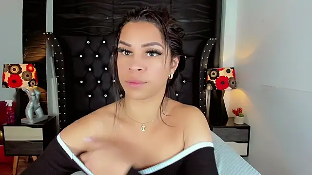 Makeyla Fox  online show from February 26, 1:16 pm