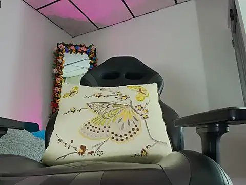 Queen Elektra online show from February 26, 2:16 am