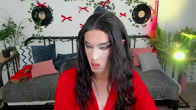 MadisonEsprit online show from February 27, 10:10 am