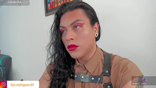 Jess Hoffman online show from April 17, 3:13 pm