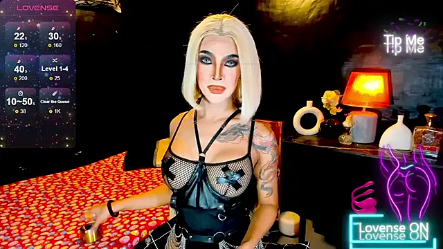 Queendomcumx online show from June 28, 5:17 pm