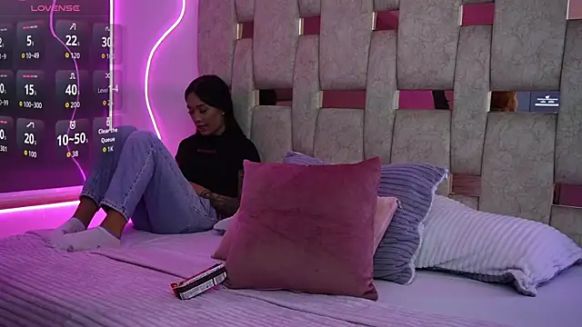 liasuaza online show from March 12, 12:21 pm