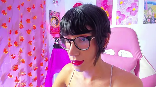 Madeline 21 online show from March 12, 5:12 am