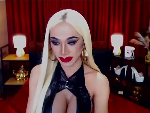 KieraLee online show from March 18, 4:02 am