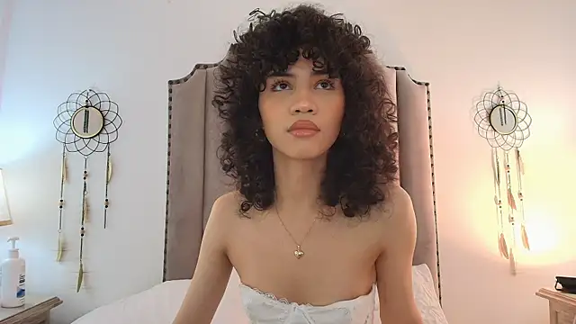 Julietta    online show from June 23, 2:14 pm