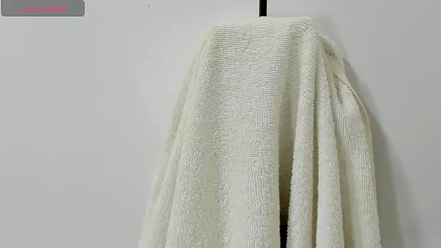 mia novoa  online show from April 21, 10:27 pm