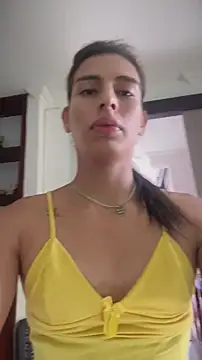 RoxelyTs online show from July 6, 1:29 pm