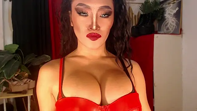 QueenMajesty online show from July 5, 4:19 am