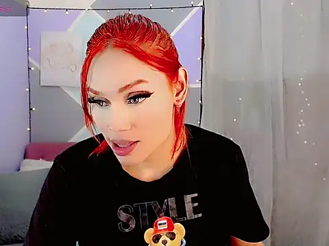 sexy-love233 online show from June 26, 5:12 am