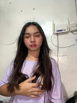 EtherealRae online show from July 7, 6:01 pm