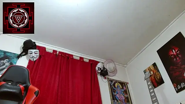 Amanda Valeska online show from November 29, 5:15 pm