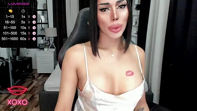 Forever MissCandace online show from March 17, 5:23 pm