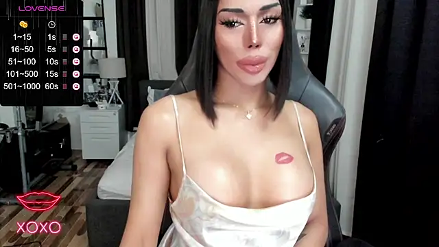 Forever MissCandace online show from March 18, 7:12 pm