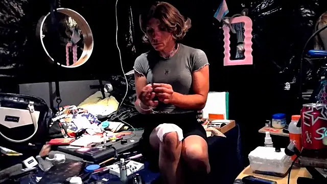 sissyvee online show from September 17, 4:28 am