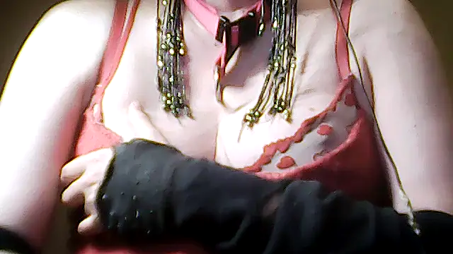 sissy sarah69 online show from April 19, 7:31 am