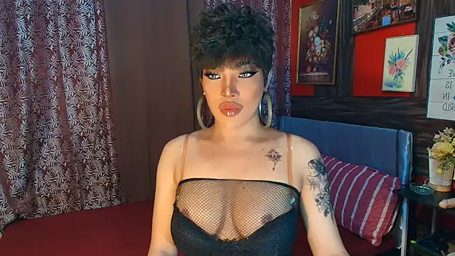 trixxielicious online show from October 3, 8:14 am