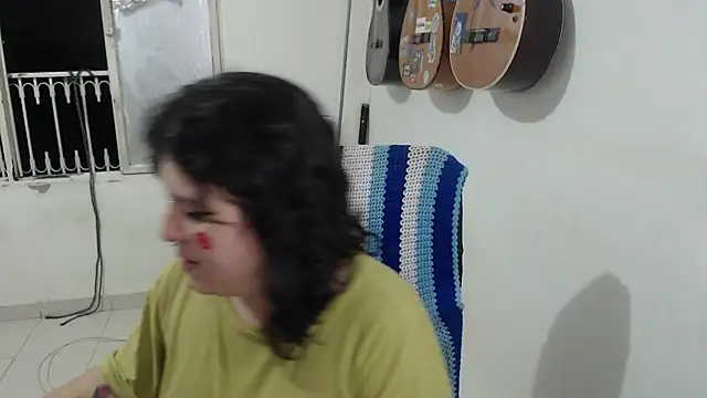 Snapshot of Smoke_trip_Alicia chatting on October 26, 4:19 am Smoke trip Alicia online show from October 26, 4:19 am
