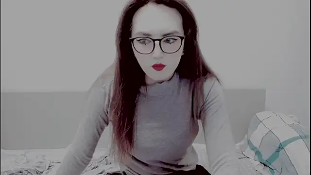 Snapshot of MinniMaksy chatting on February 19, 9:47 pm MinniMaksy online show from February 19, 9:47 pm