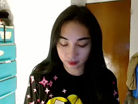 SweetLilly 18 online show from January 8, 5:48 pm