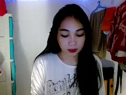 SweetLilly 18 online show from March 14, 2:15 am