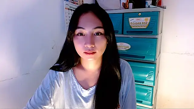 SweetLilly 18 online show from September 18, 3:39 pm