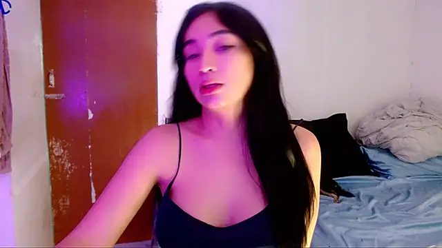 SweetLilly 18 online show from September 24, 12:17 am