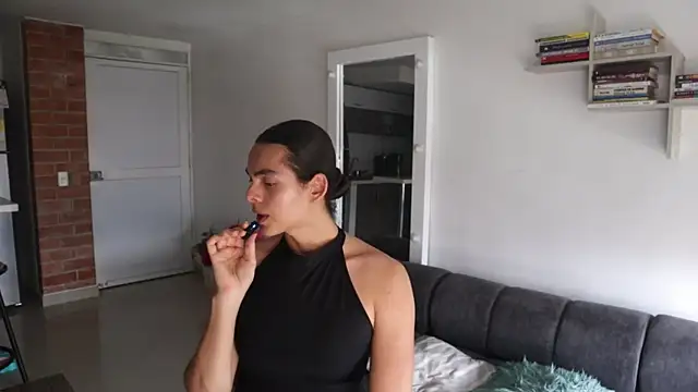  Vahos  online show from February 4, 8:13 pm