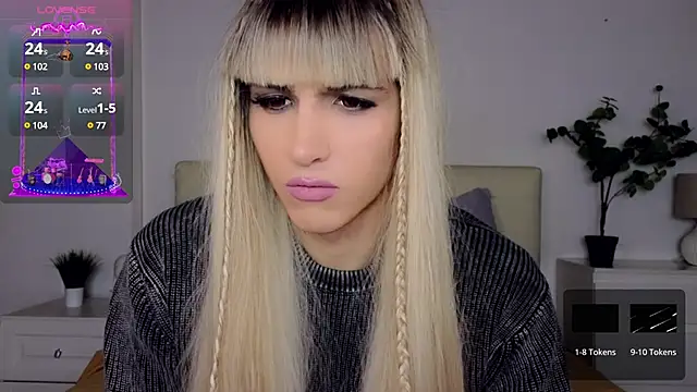 HelenSpellman online show from December 11, 5:46 am