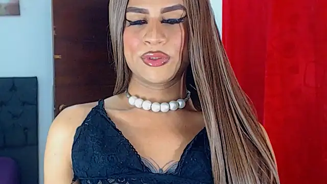 Snapshot of Valenntyna chatting on December 7, 11:40 pm Valenntyna online show from December 7, 11:40 pm