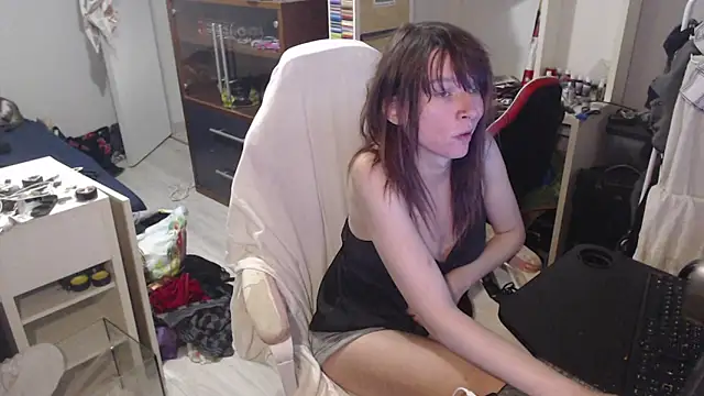 missthon0 online show from April 3, 1:53 pm