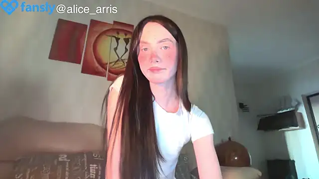 Alice  Aris online show from March 12, 2:55 pm