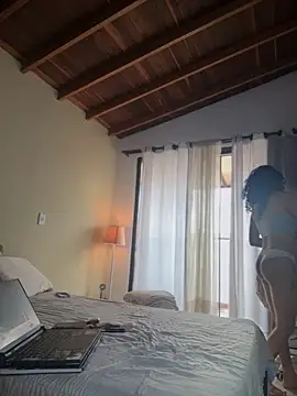 GabriSaenz online show from October 21, 2:18 pm