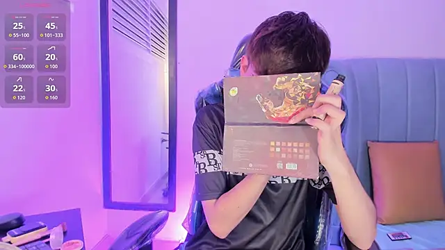 Chris boy  online show from March 28, 11:56 am