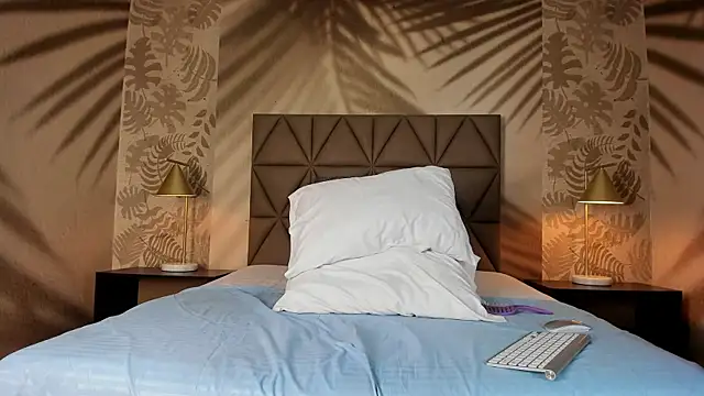 Scarleett 22 online show from April 16, 7:58 pm