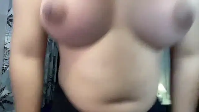 Miss Deliciousness online show from October 29, 3:54 pm