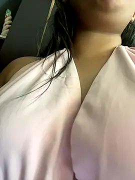 Snapshot of Lia_sexx chatting on December 2, 12:13 pm Lia sexx online show from December 2, 12:13 pm