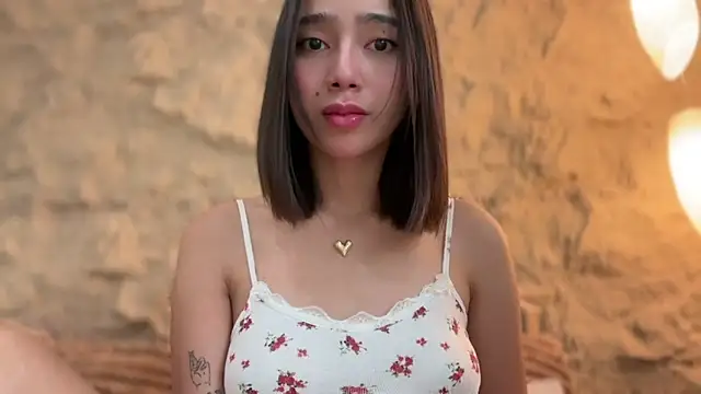 GenesisCastillano online show from March 20, 5:41 am