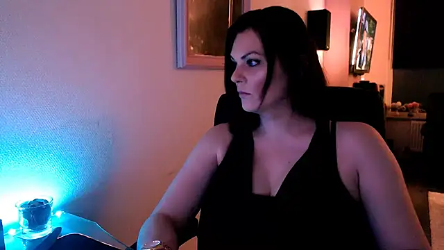 Bailey S online show from February 12, 8:50 pm