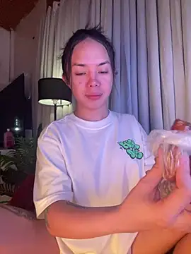 SweetCheska19 online show from February 24, 7:01 am