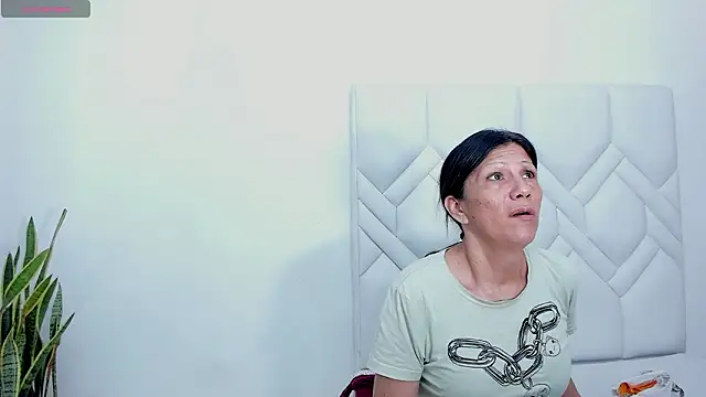 Cleopatra Trans online show from January 19, 1:31 pm