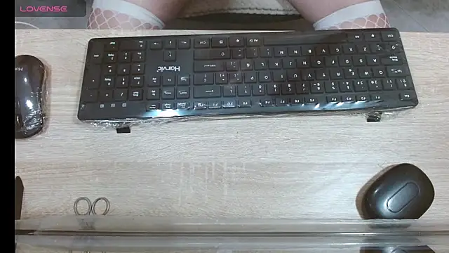 elena evans online show from December 5, 7:20 pm