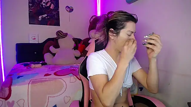 yuliana 19 online show from December 15, 11:49 am