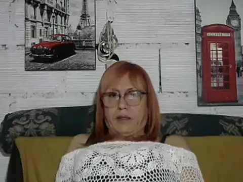 divahot08 online show from March 8, 1:47 pm