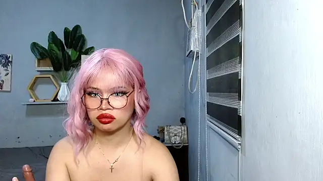 Snapshot of temptationlollipop chatting on February 22, 10:51 am temptationlollipop online show from February 22, 10:51 am