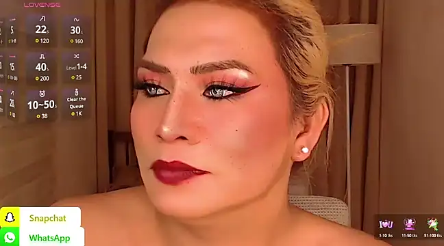 QUEEN GIAMOORE69 online show from January 14, 6:34 am