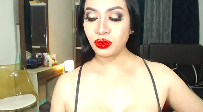 HugeKatarinaTS online show from December 12, 6:42 pm