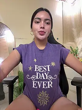 HotstuffCherrySummer online show from February 24, 9:02 am