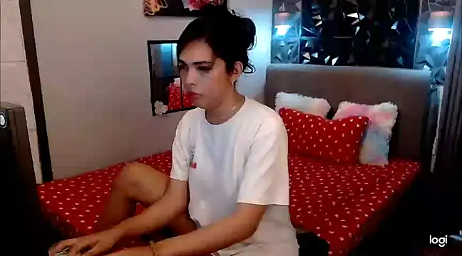 Gorgeouscaht online show from March 19, 5:08 am